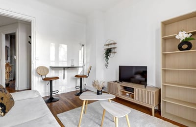 Аренда светлой 2-комнатной квартиры 31 м², 15-й район Парижа, Франция